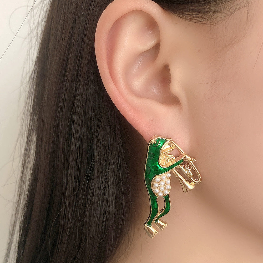 Stunning Pearl Earring for Daily Wear