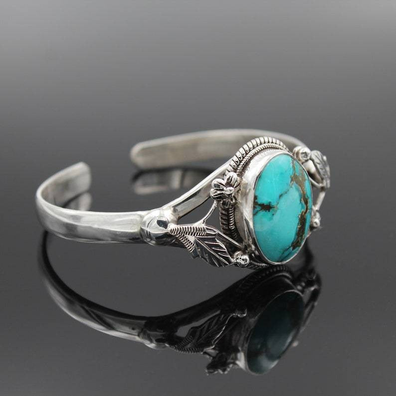 Beautiful Bracelet with Unique Style