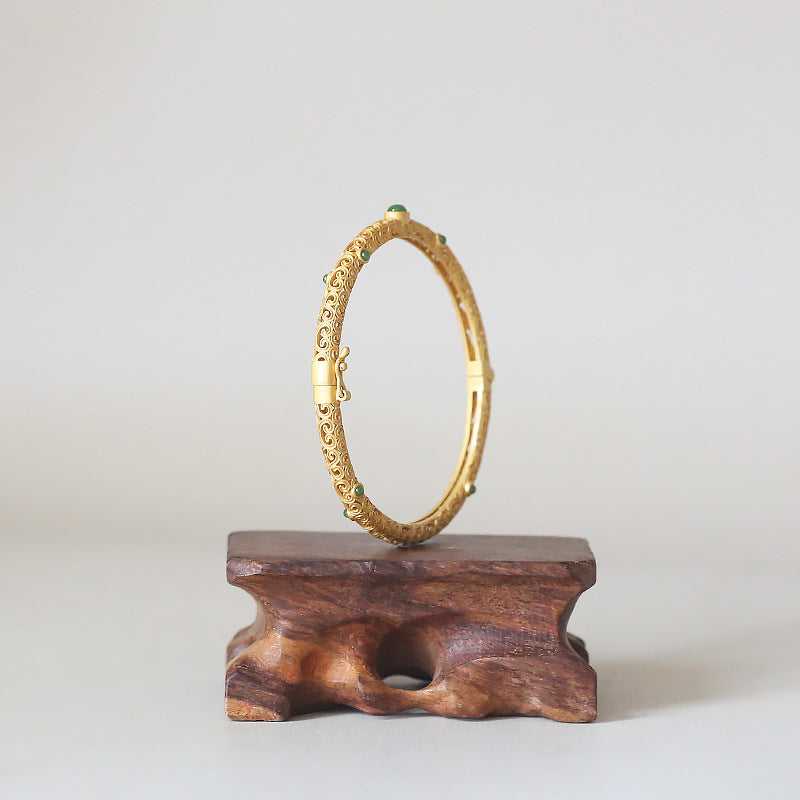 Beautiful Gold Bracelet with Unique Style