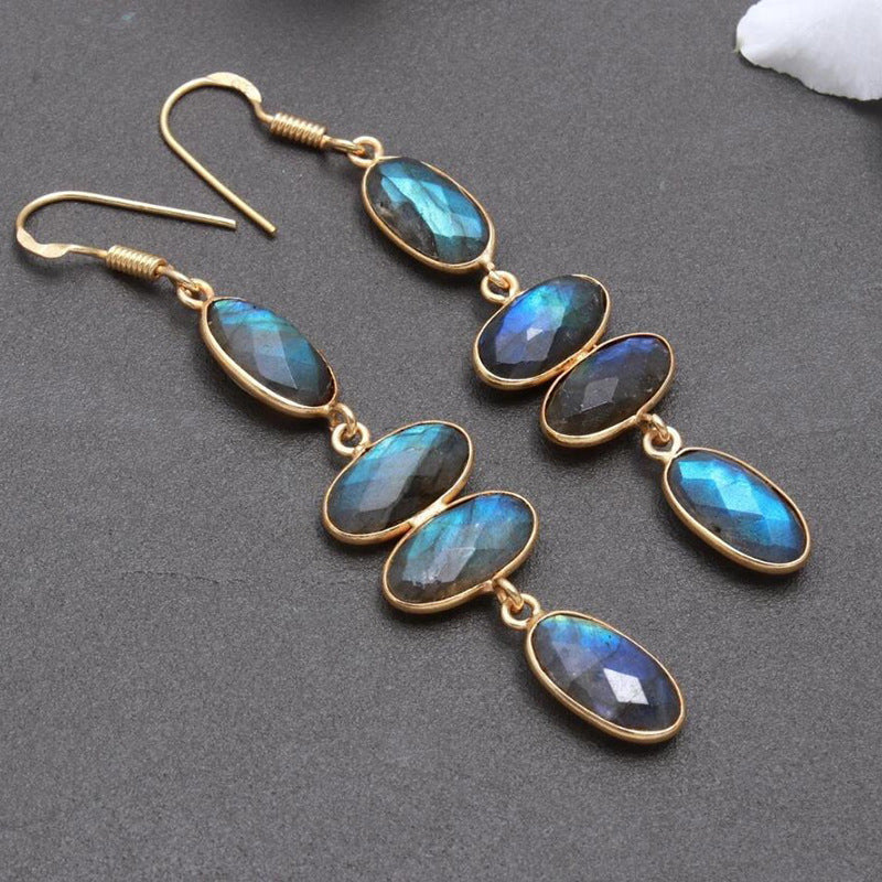 Beautiful Gold Earring with Unique Style