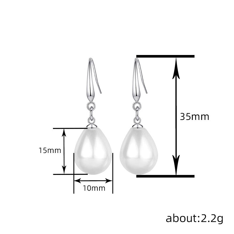Classic Pearl Earring with Timeless Appeal