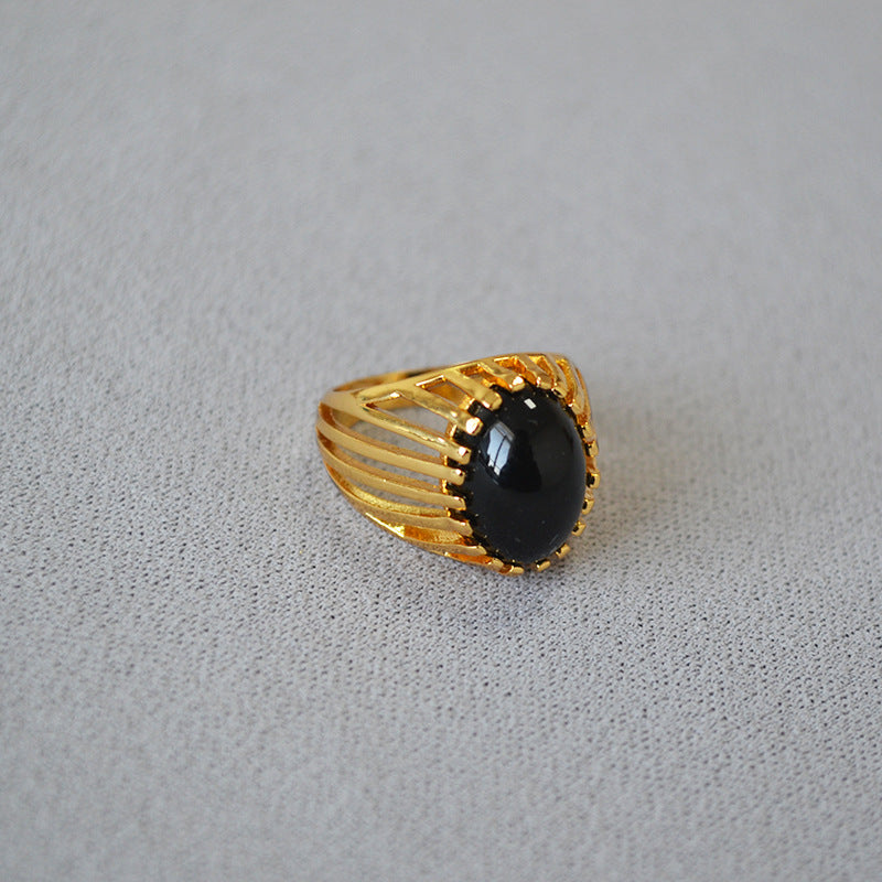 Charming Gold Ring for Any Occasion