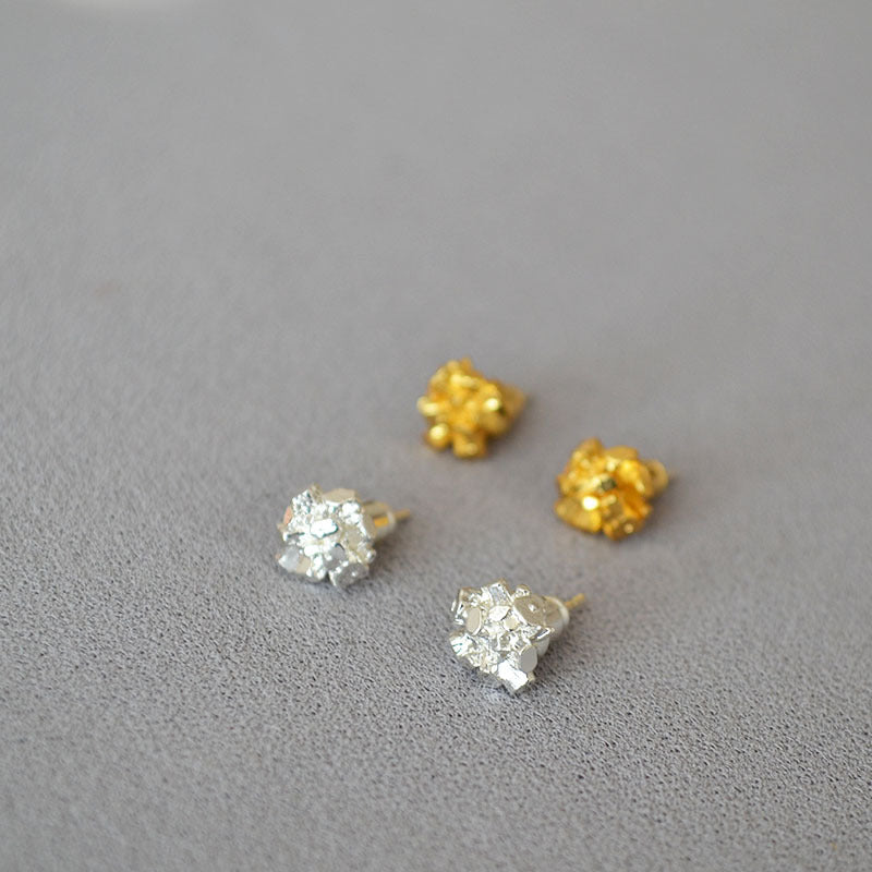 Stunning Gold Earring for Daily Wear