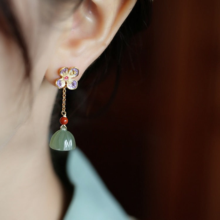 Beautiful Silver Earring with Unique Style