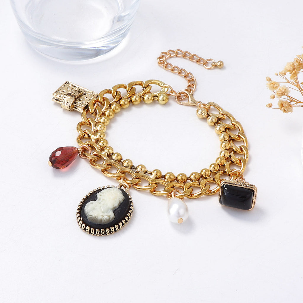 Charming Piece for Any Occasion