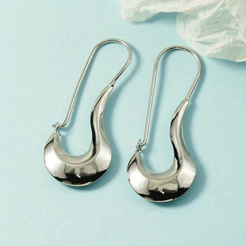Classic Earring with Timeless Appeal