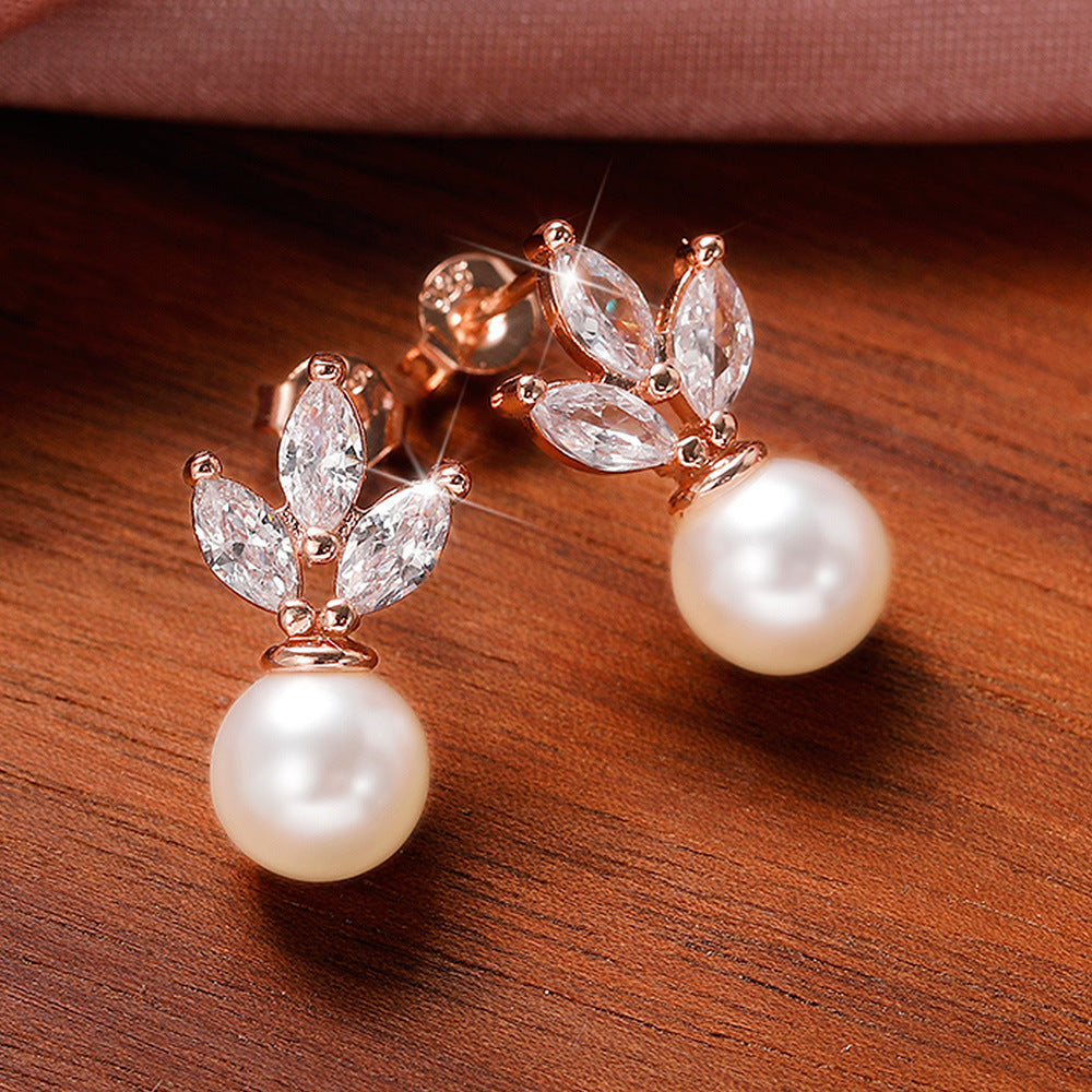 Classic Pearl Set with Timeless Appeal