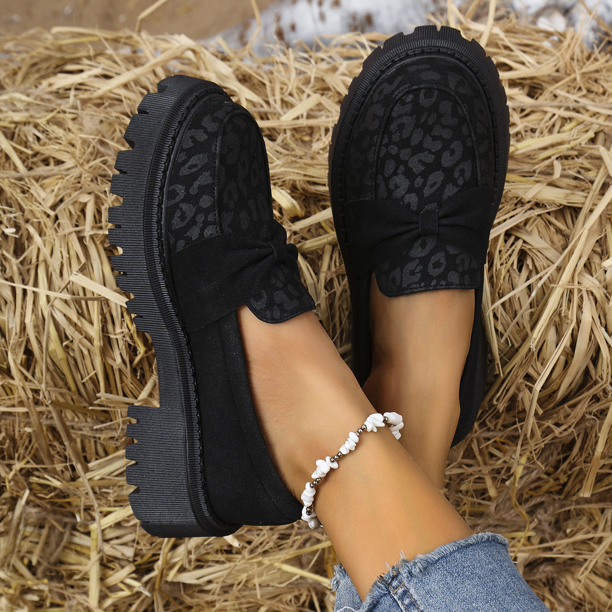 Graceful Orthopedic Shoes for Modern Look
