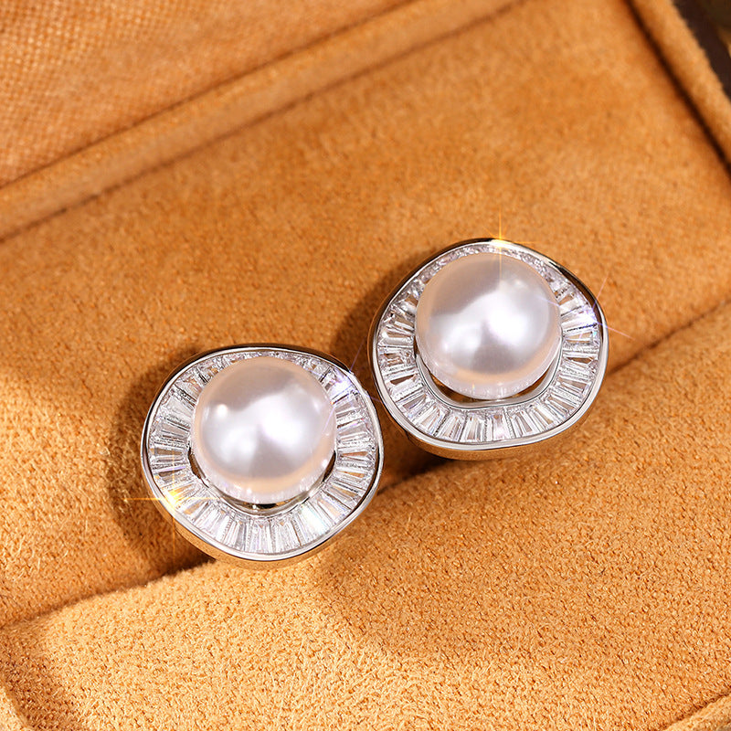 Stunning Pearl Earring for Daily Wear