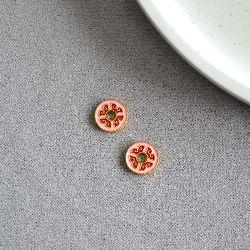 Beautiful Gold Earring with Unique Style