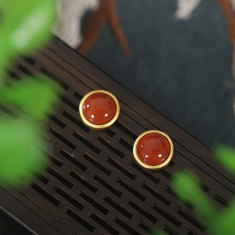 Charming Gold Earring for Any Occasion