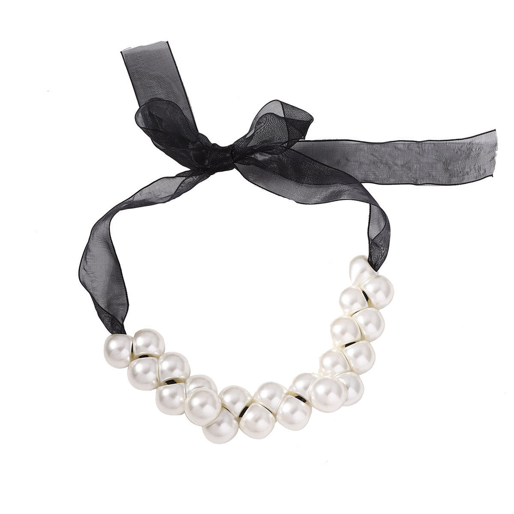 Romantic Pearl Necklace for Special Moments