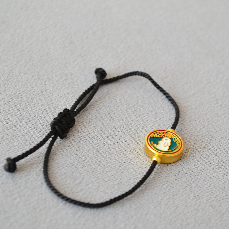 Charming Gold Bracelet for Any Occasion