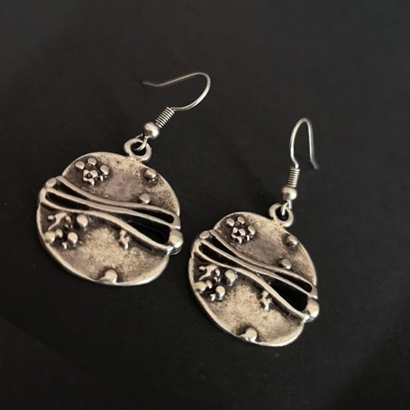 Charming Earring for Any Occasion