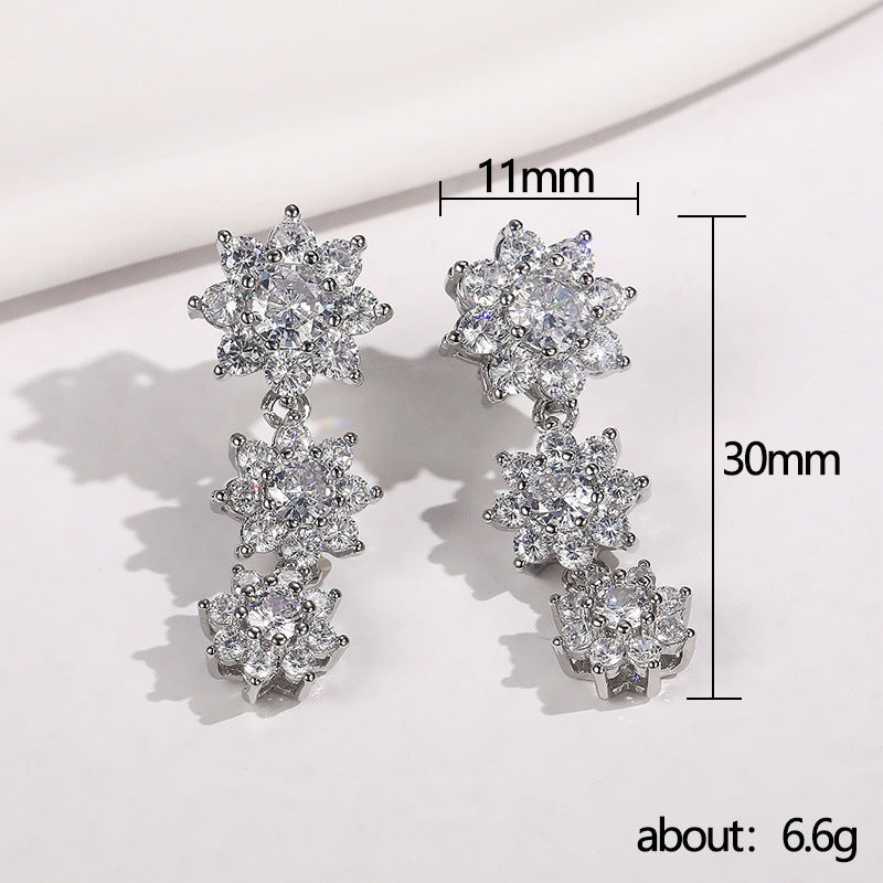 Beautiful Gold Earring with Unique Style