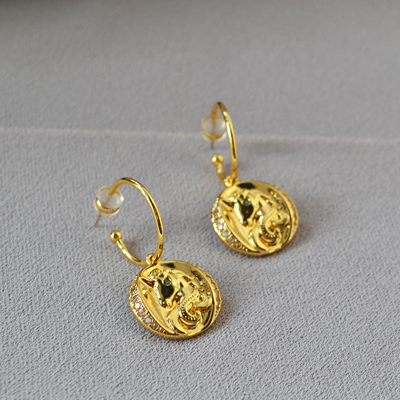 Stunning Gold Necklace for Daily Wear