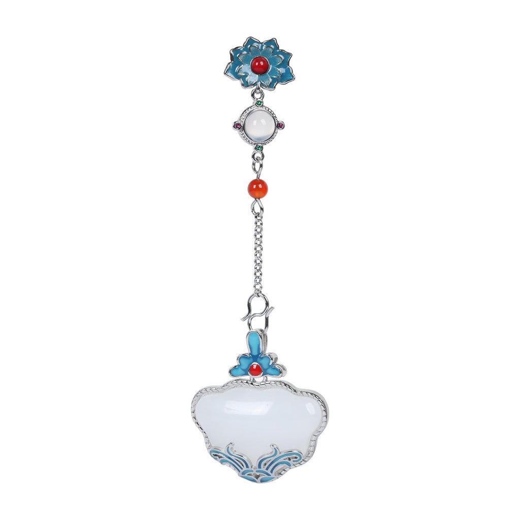 Romantic Silver Pendant for Special Moments