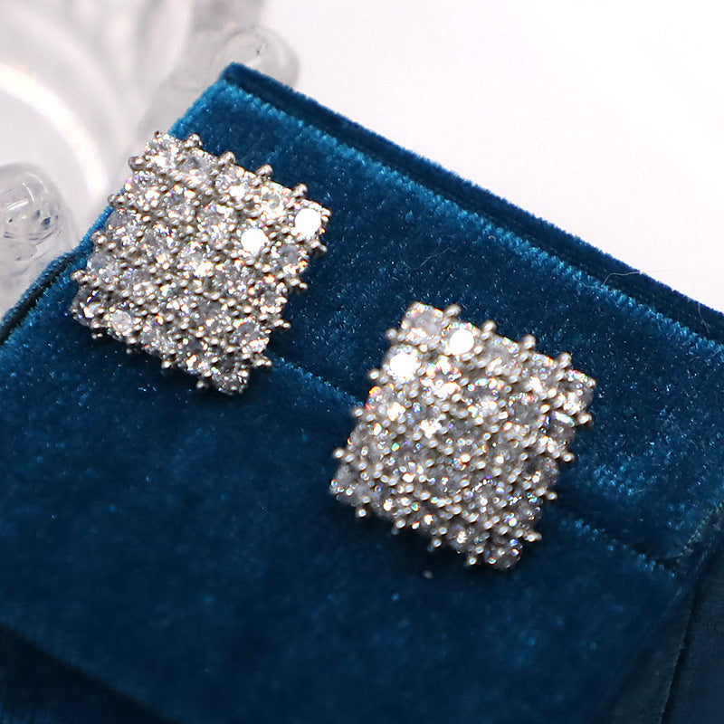 Romantic Earring for Special Moments
