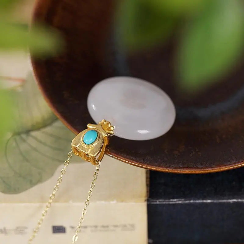 Stunning Gold Necklace for Daily Wear