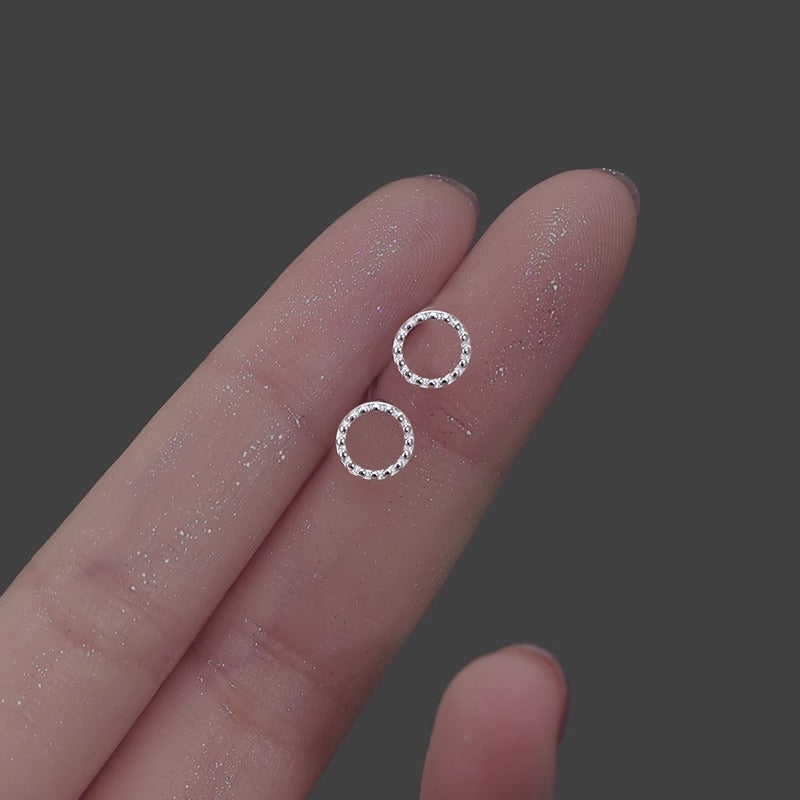 Charming Earring for Any Occasion