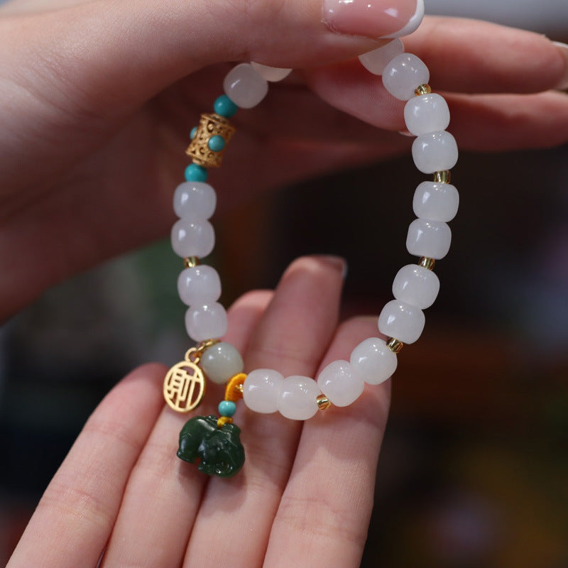 Romantic Gold Bracelet for Special Moments