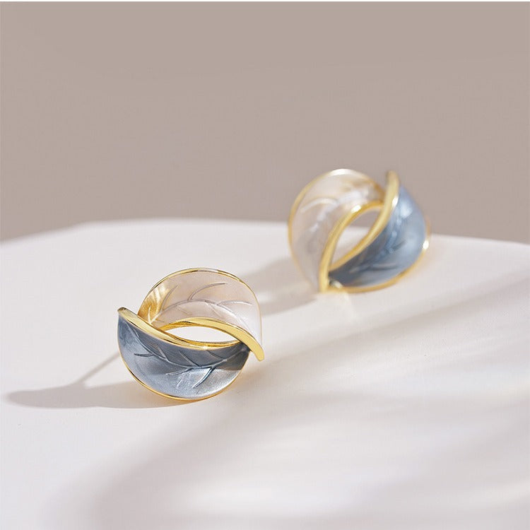 Classic Pearl Earring with Timeless Appeal