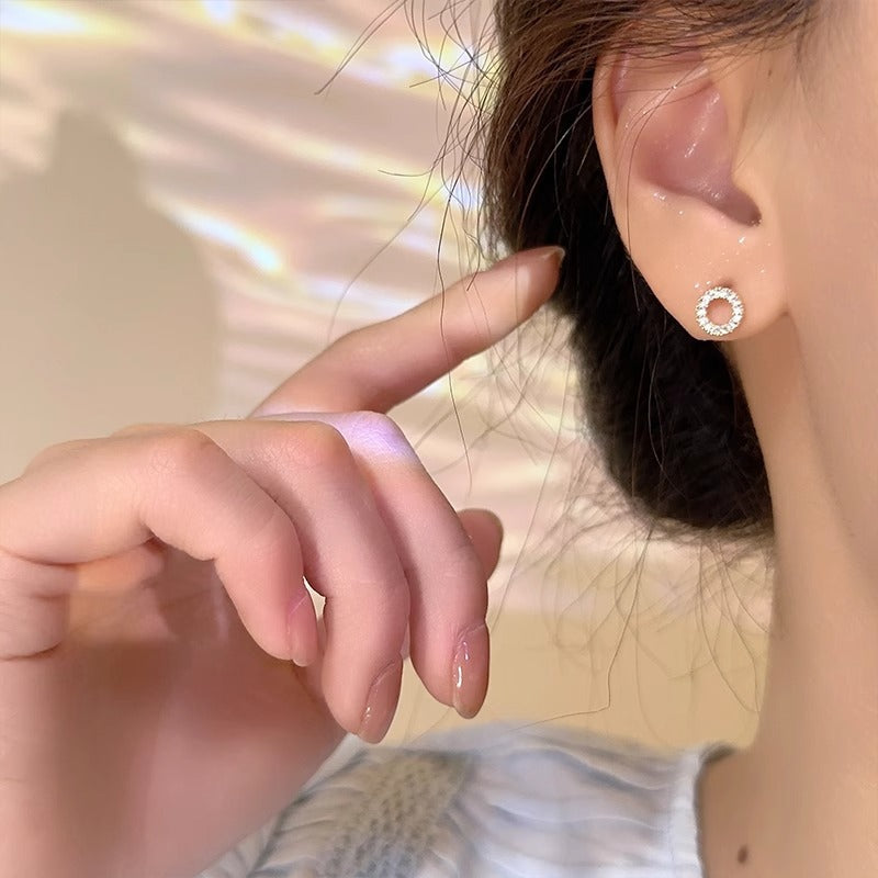 Charming Earring for Any Occasion