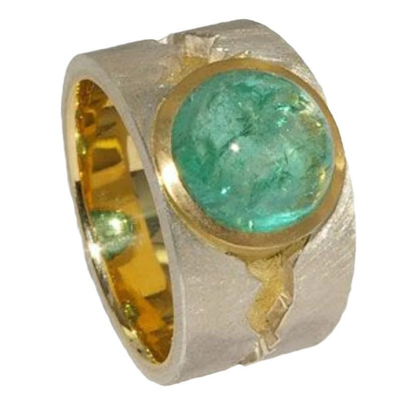 Classic Ring with Timeless Appeal