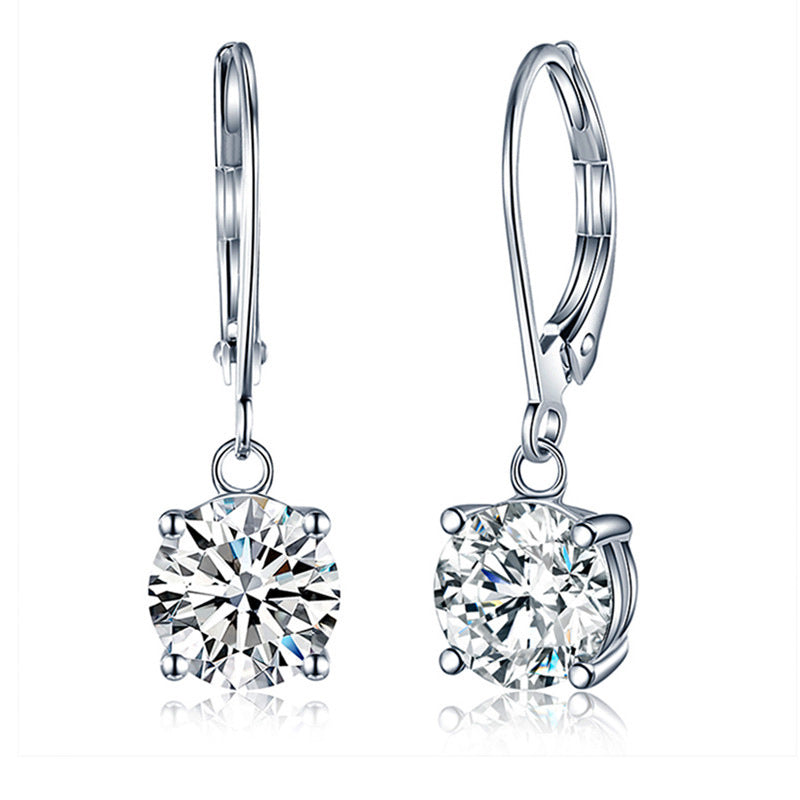 Charming Gold Earring for Any Occasion