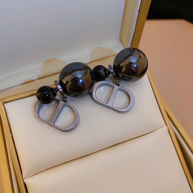 Elegant Pearl Earring for Every Occasion