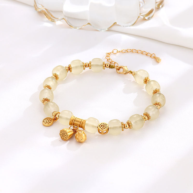 Classic Silver Bracelet with Timeless Appeal