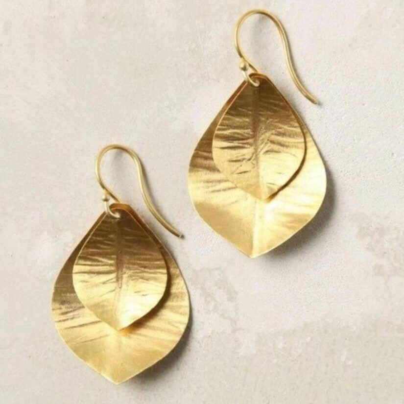 Elegant Gold Earring for Every Occasion