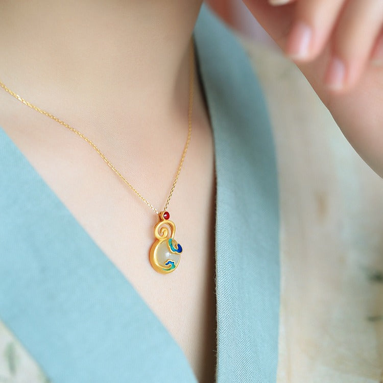 Elegant Silver Necklace for Every Occasion