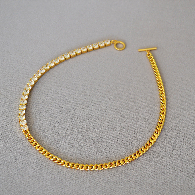 Romantic Gold Necklace for Special Moments