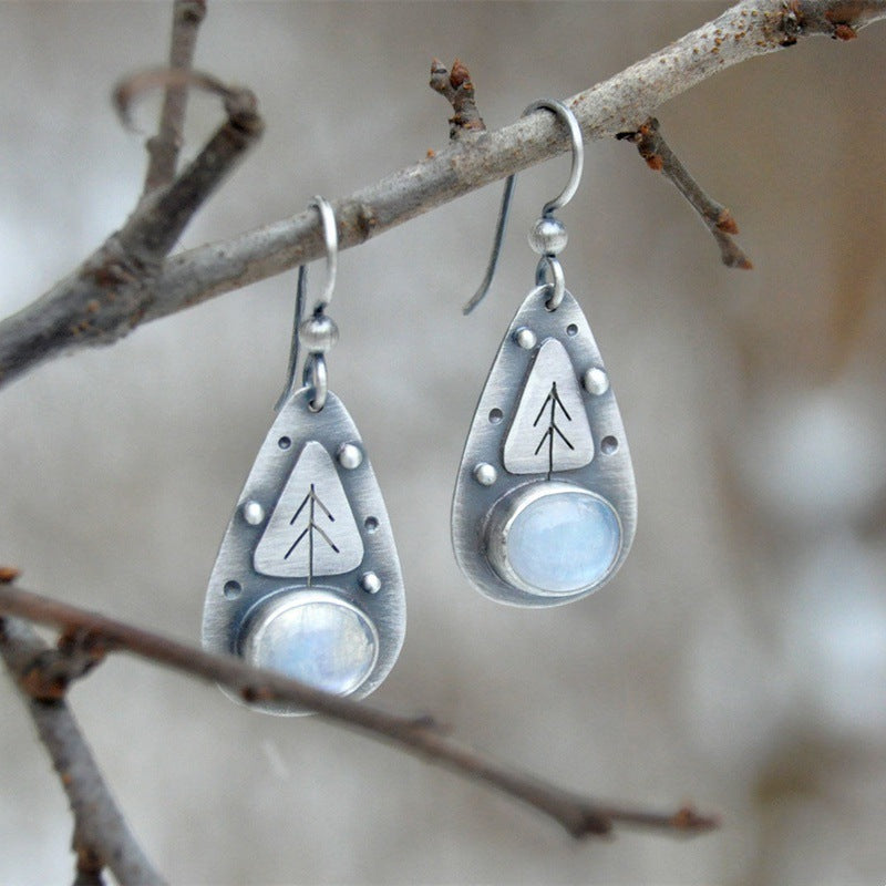 Romantic Silver Earring for Special Moments