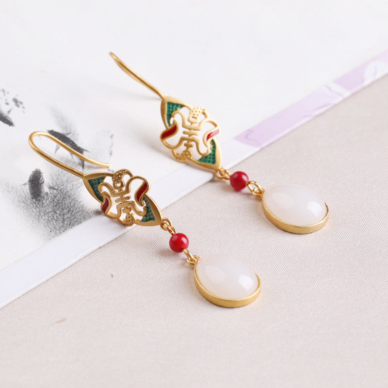 Classic Gold Earring with Timeless Appeal