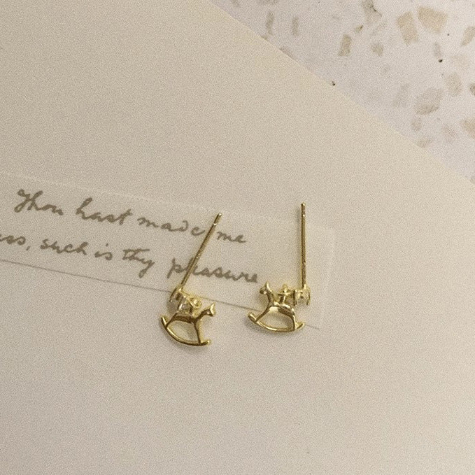 Charming Earring for Any Occasion