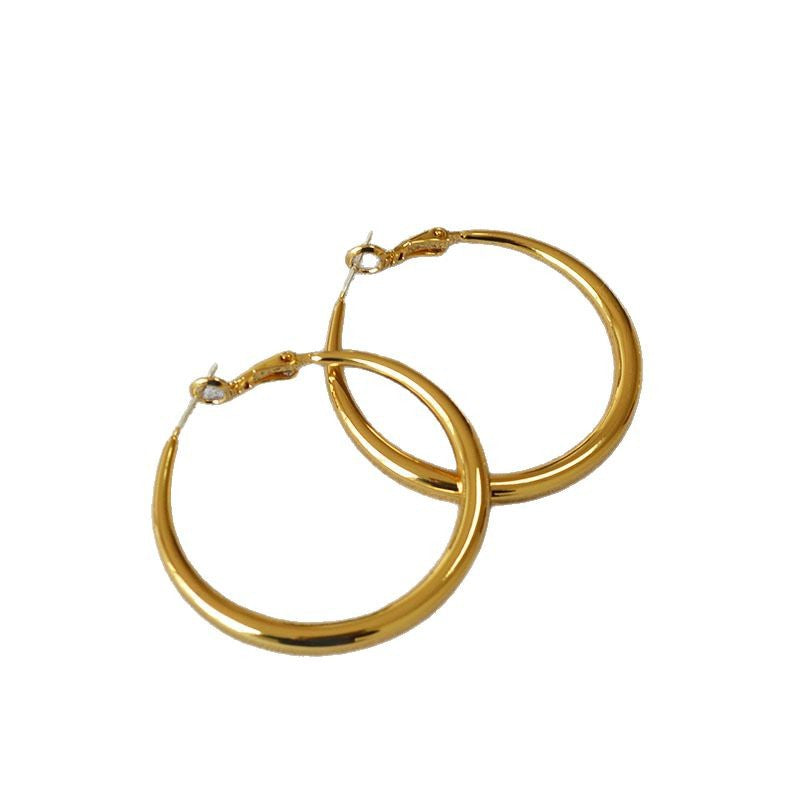 Romantic Silver Earring for Special Moments
