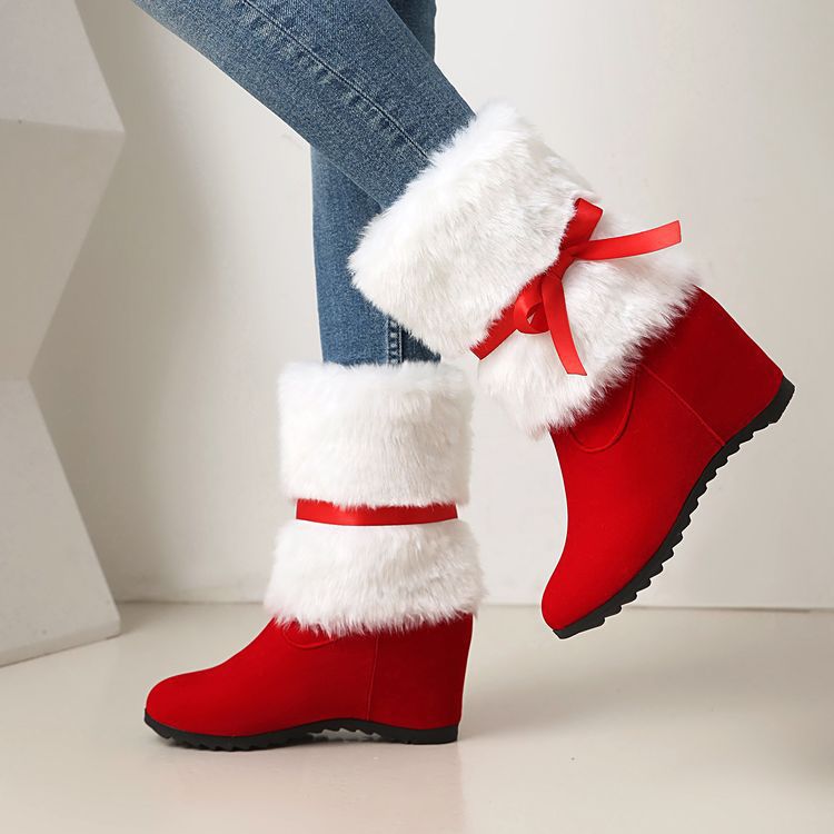 Graceful Orthopedic Boots for Modern Look