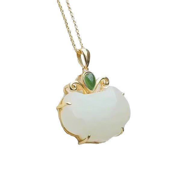 Classic Silver Necklace with Timeless Appeal