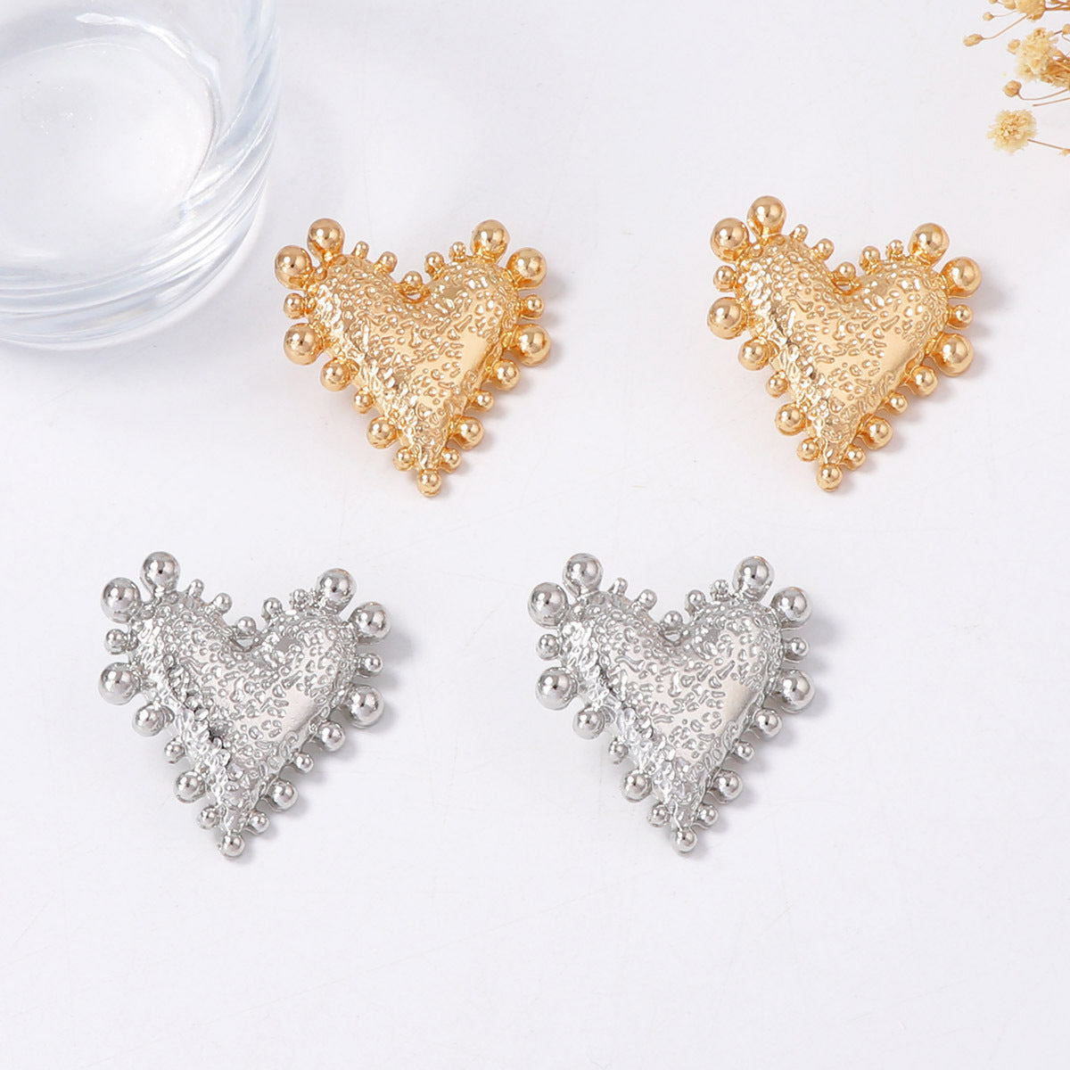 Charming Piece for Any Occasion