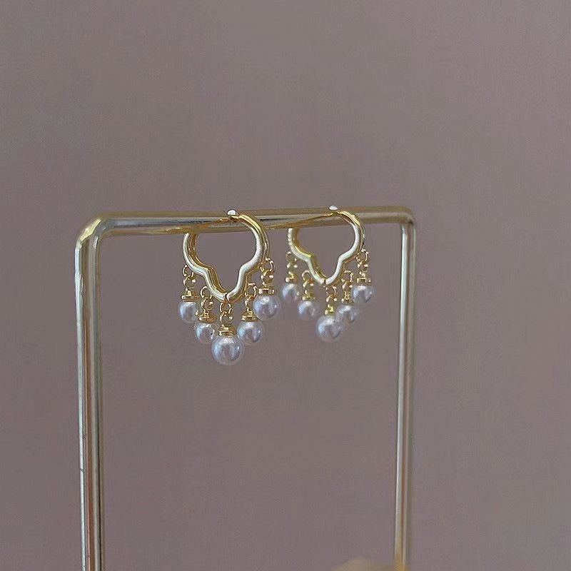 Romantic Pearl Earring for Special Moments