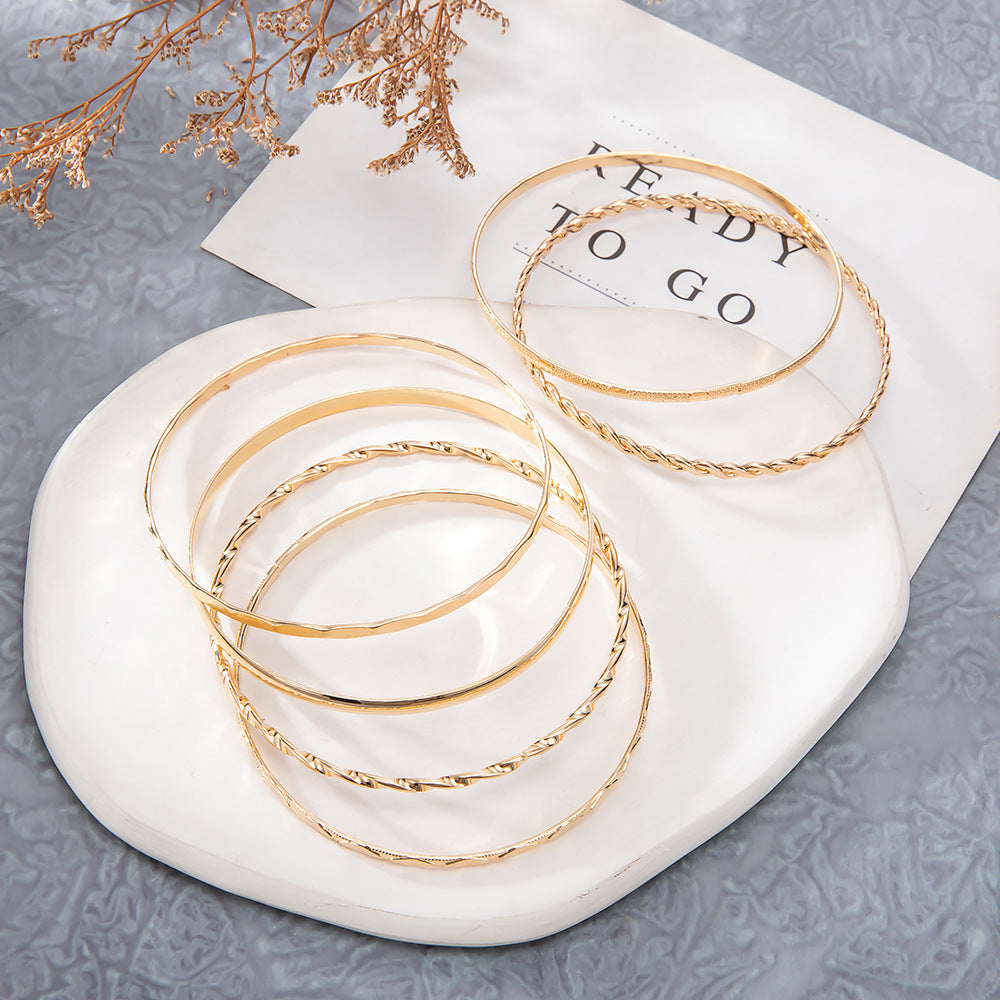 Stunning Gold Bracelet for Daily Wear