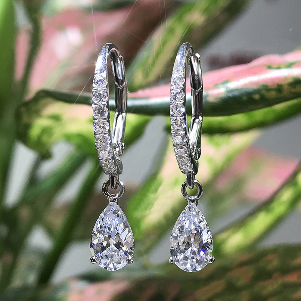 Charming Earring for Any Occasion