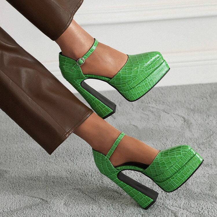 Chic Orthopedic Sandals with Unique Design