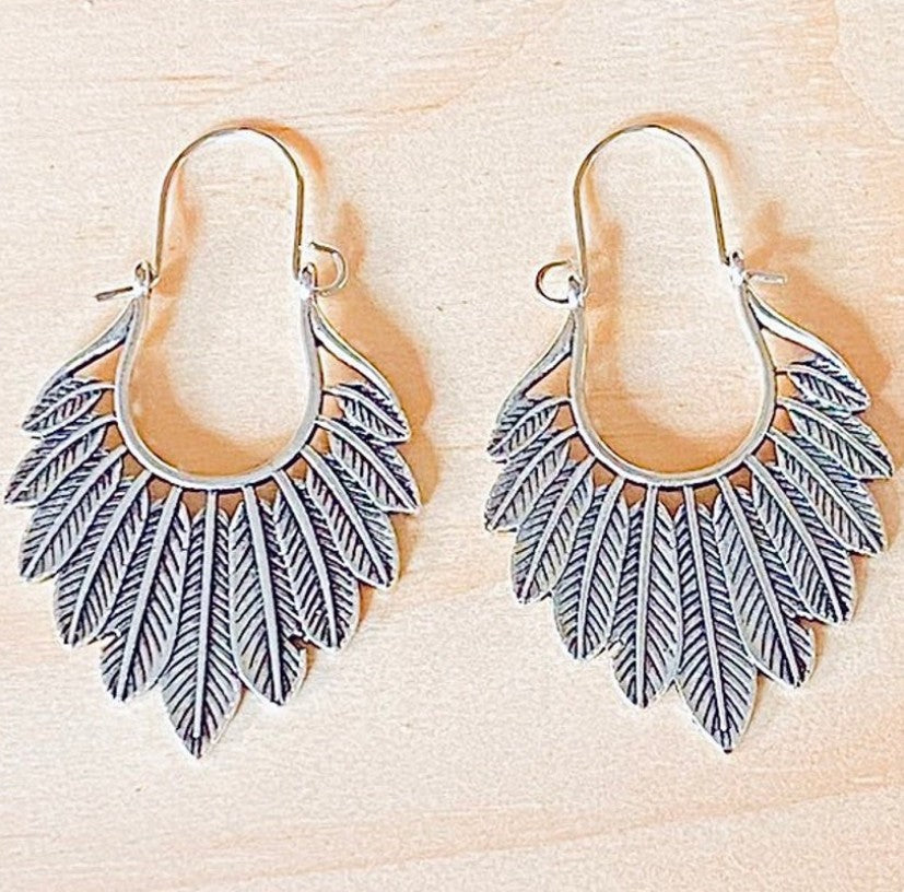 Romantic Gold Earring for Special Moments