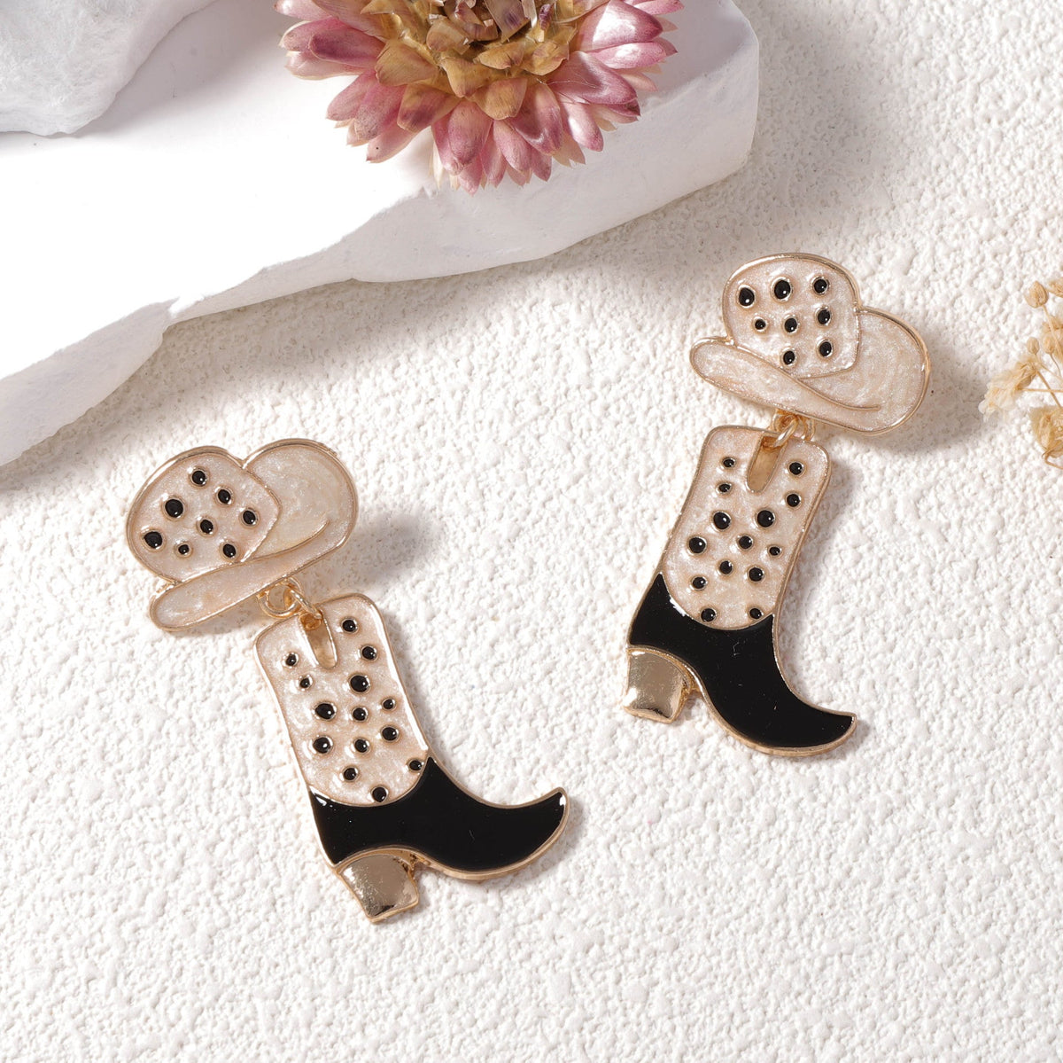 Charming Earring for Any Occasion