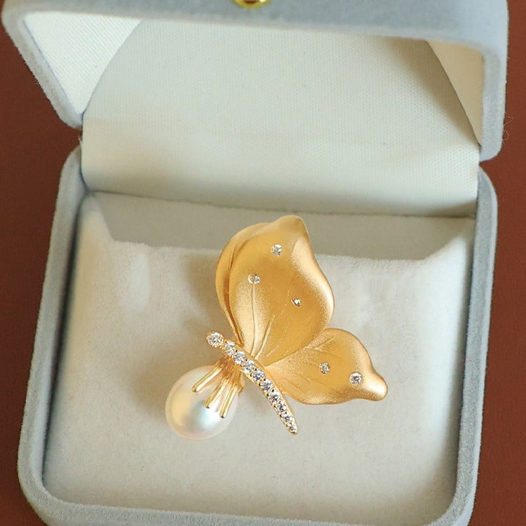 Classic Gold Piece with Timeless Appeal