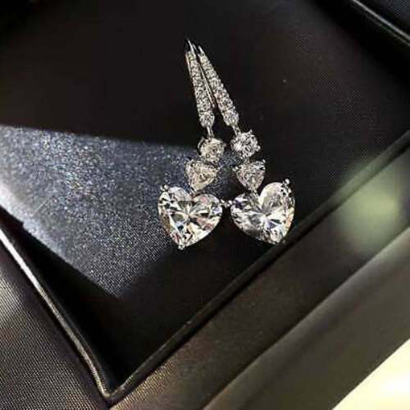 Elegant Gold Earring for Every Occasion