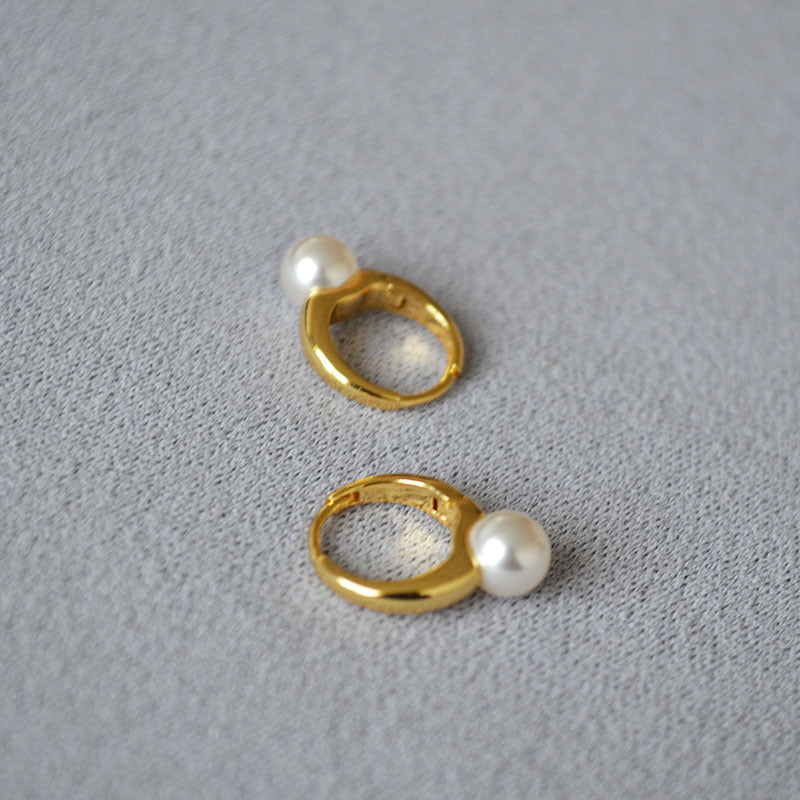 Delicate Artisan Gold Earring